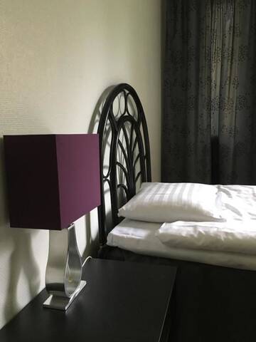 Фото номера Двухместный номер с 2 отдельными кроватями Отель Hotel Yöpuu г. Кеми 11