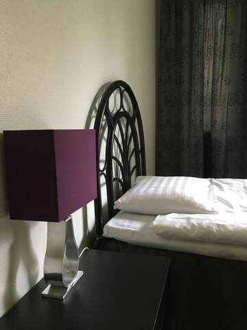Фото номера Двухместный номер с 2 отдельными кроватями Отель Hotel Yöpuu г. Кеми 3